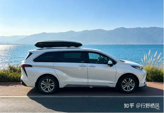 大理出逃记!开着赛那带儿子毕业旅行,INNO 魅影 2000 车顶箱成旅途好搭档