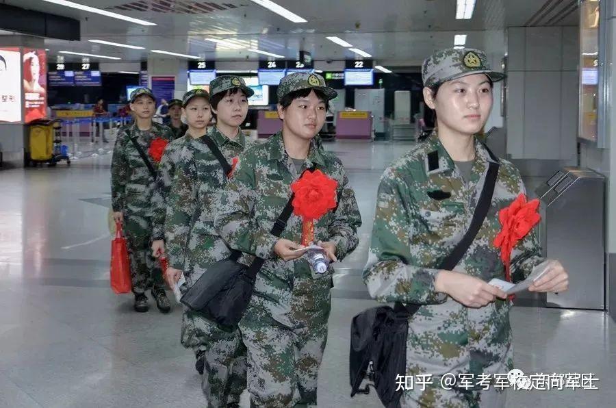 女兵!女士官!女军官!女警官!女武警!告别军营,见证女兵们的别样芳华! - 知乎