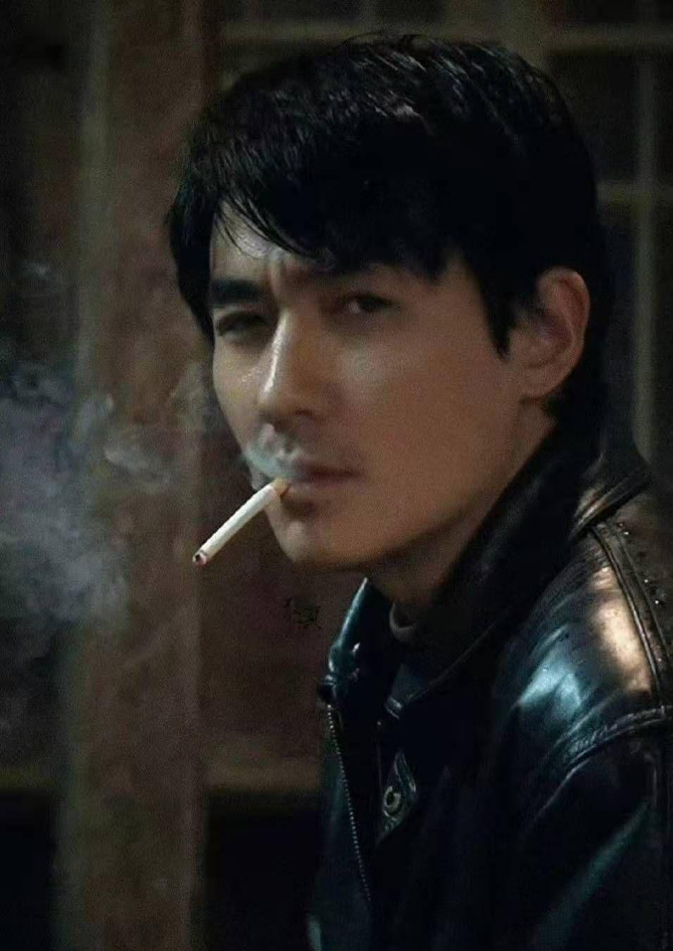 都说吸烟的男人有魅力是真的吗