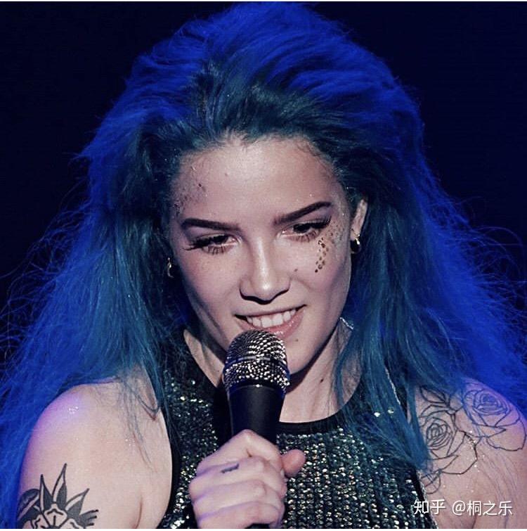 如何评价halsey猴西的长相