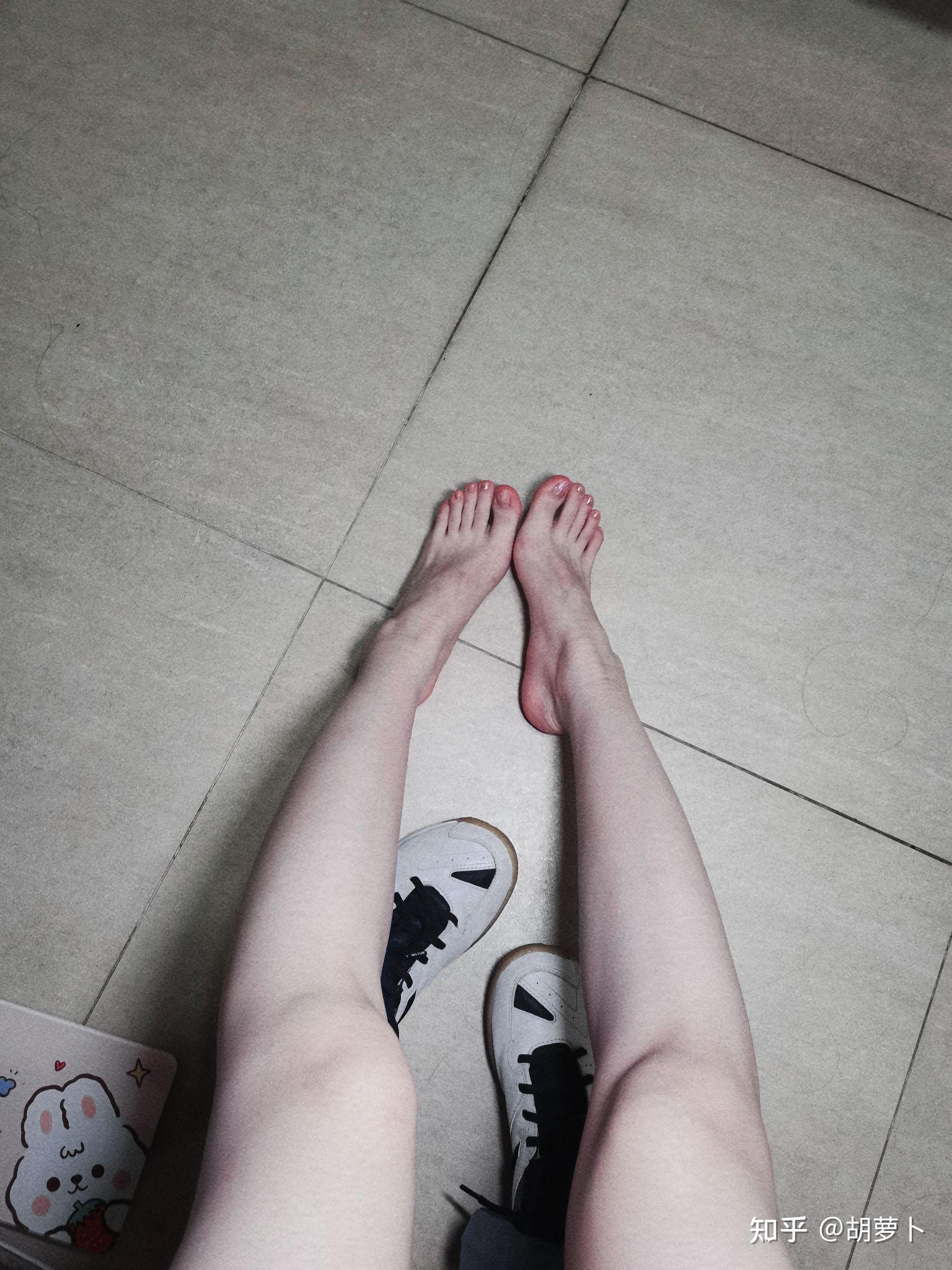 女生的脚脚该有多好看