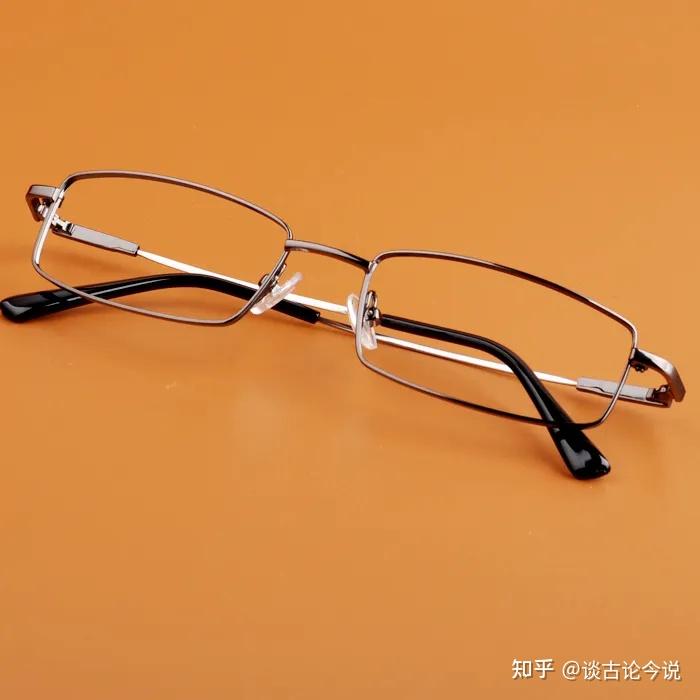 知音眼镜配眼镜大概价格多少? 