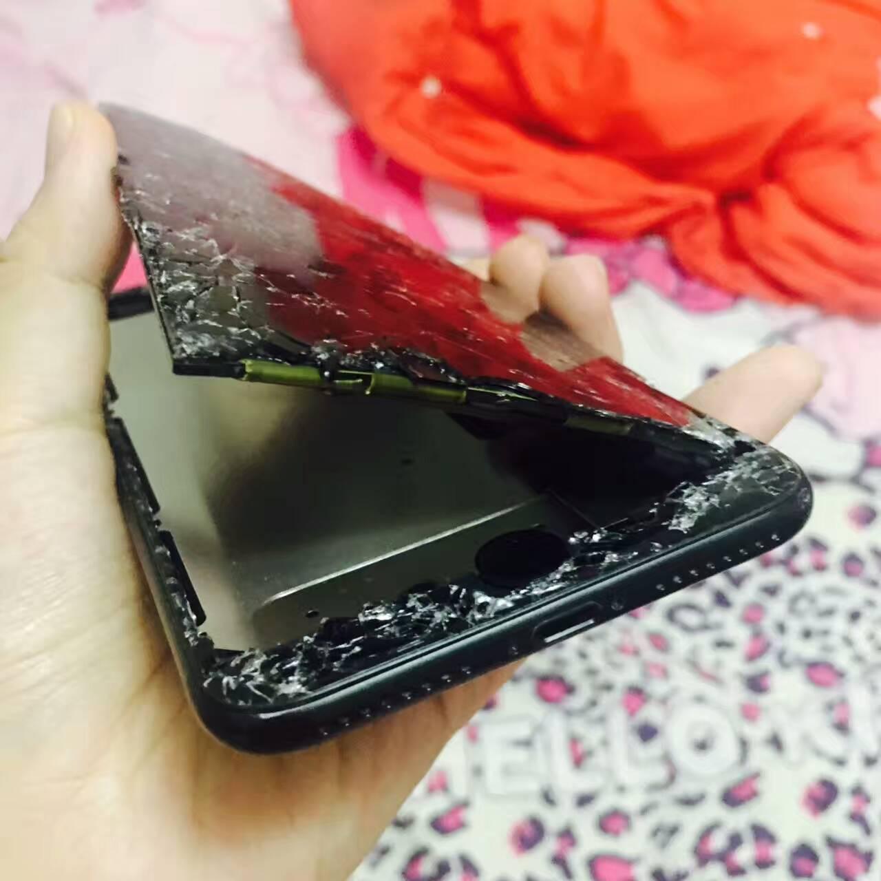 你们的iphone7plus都摔成什么样子了