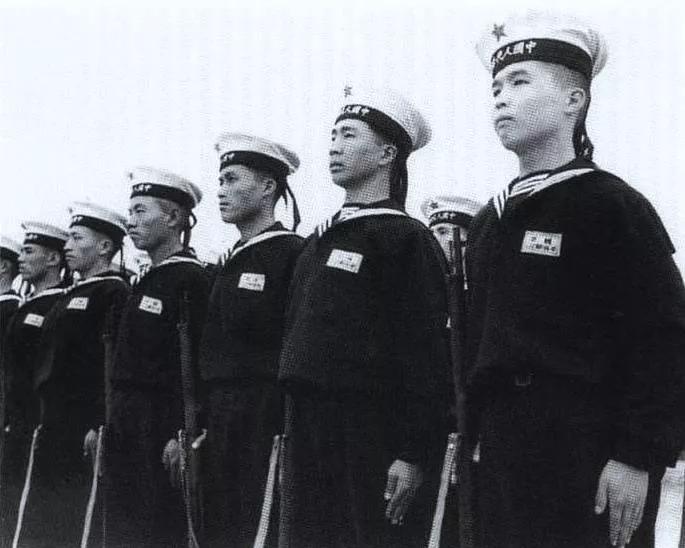 心向大洋——中国人民海军50式军服