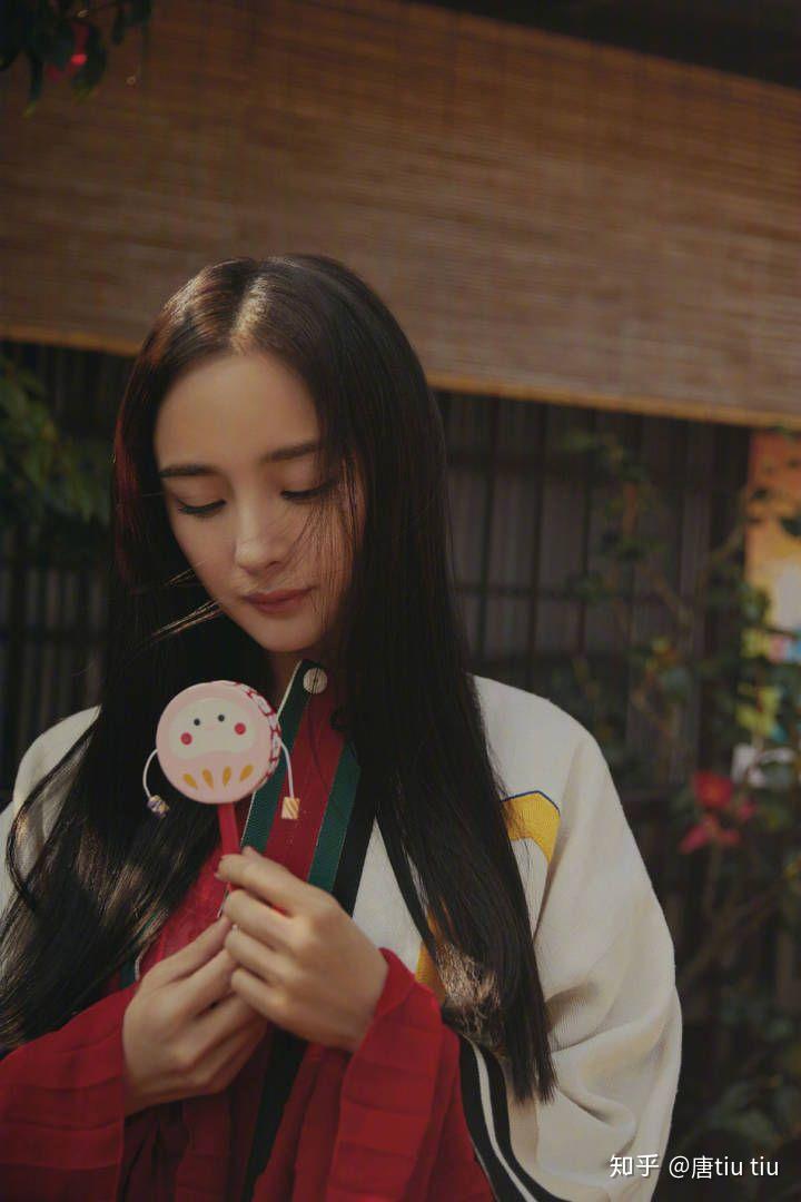 你有哪些惊艳绝色的美女手机壁纸?-美女手机壁纸高清抖音