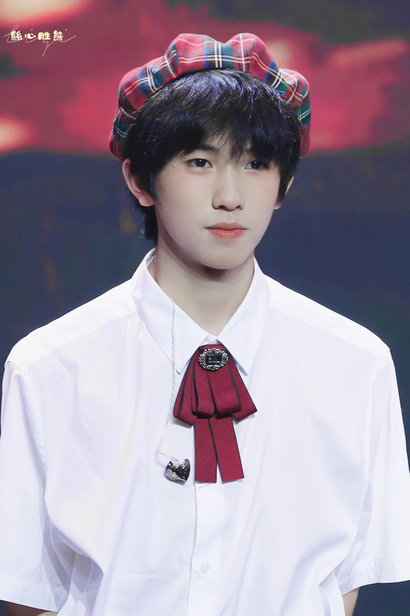 姐妹们有没有林墨好看的照片壁纸分享一下好吗爱你们00030603