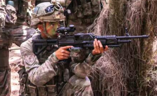 qjs161型机枪或将取代95式的地位成我军制式班用机枪