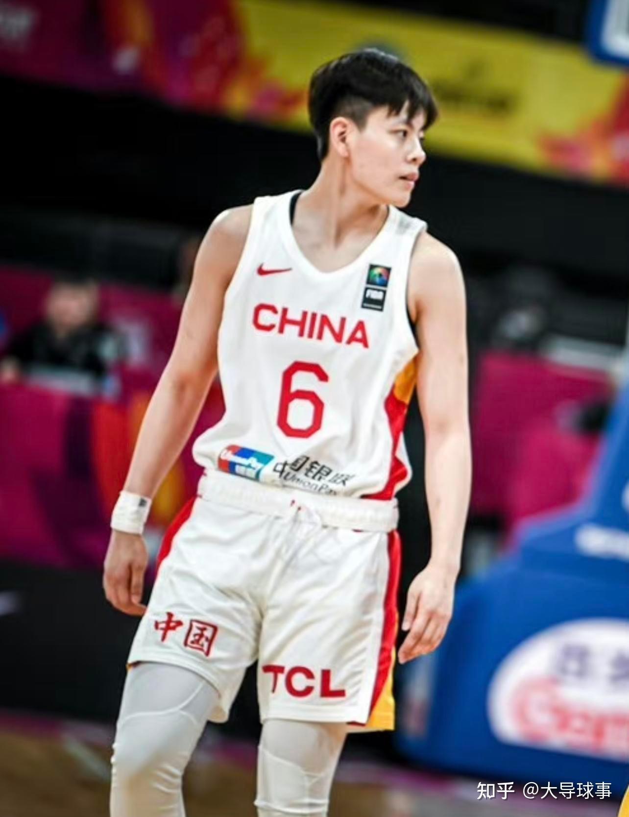 在女篮热身赛中,杨舒予表现出色证明进步明显,这是否意味着杨舒予已经找到了适合自己的场上角色? - 知乎