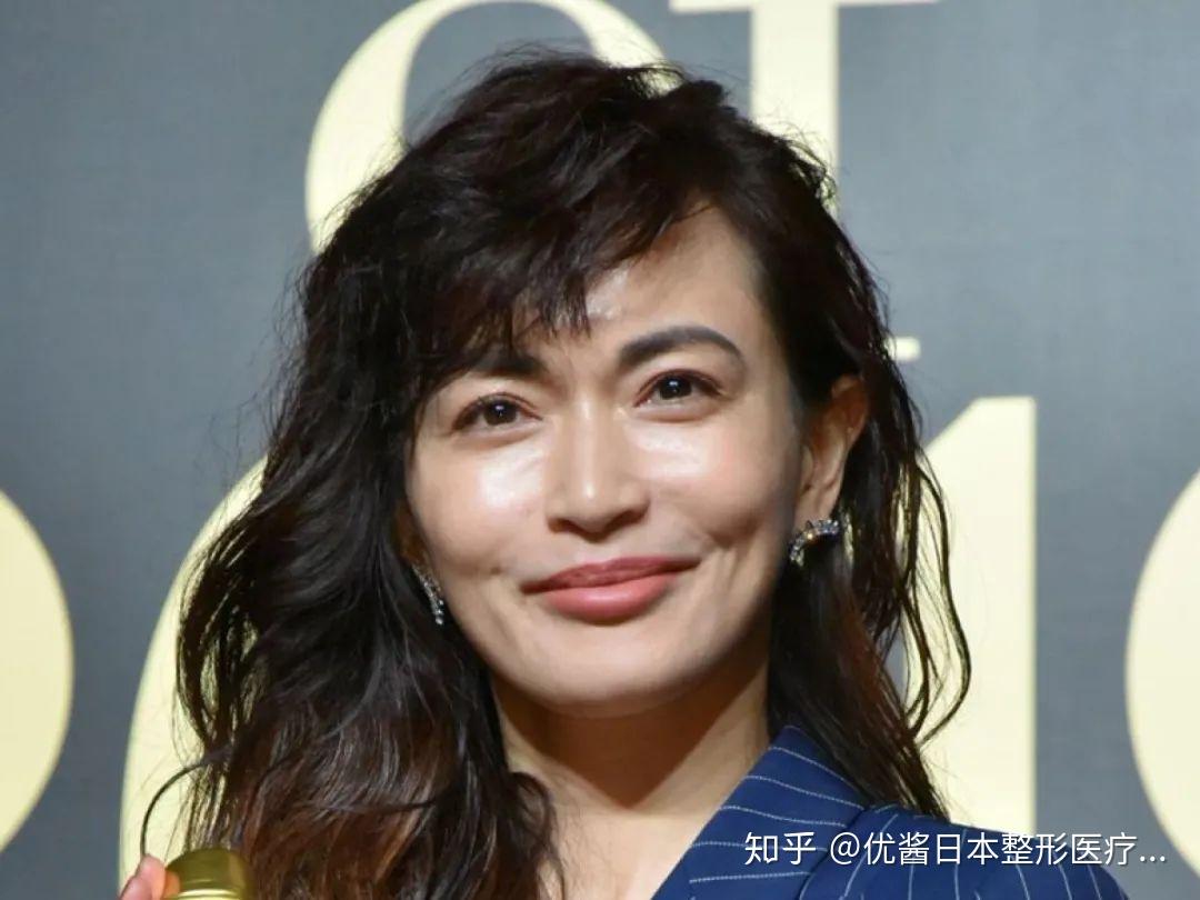 日本明星集体“玻尿酸中毒”，脸崩到粉丝不敢认！ - 知乎