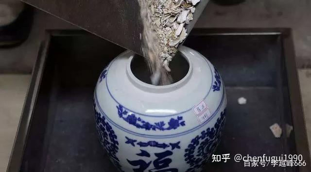 刚火化出炉的人体骨灰是粉状的还是块状的? - 知乎