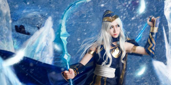 身为召唤师的我能够召唤二次元女神