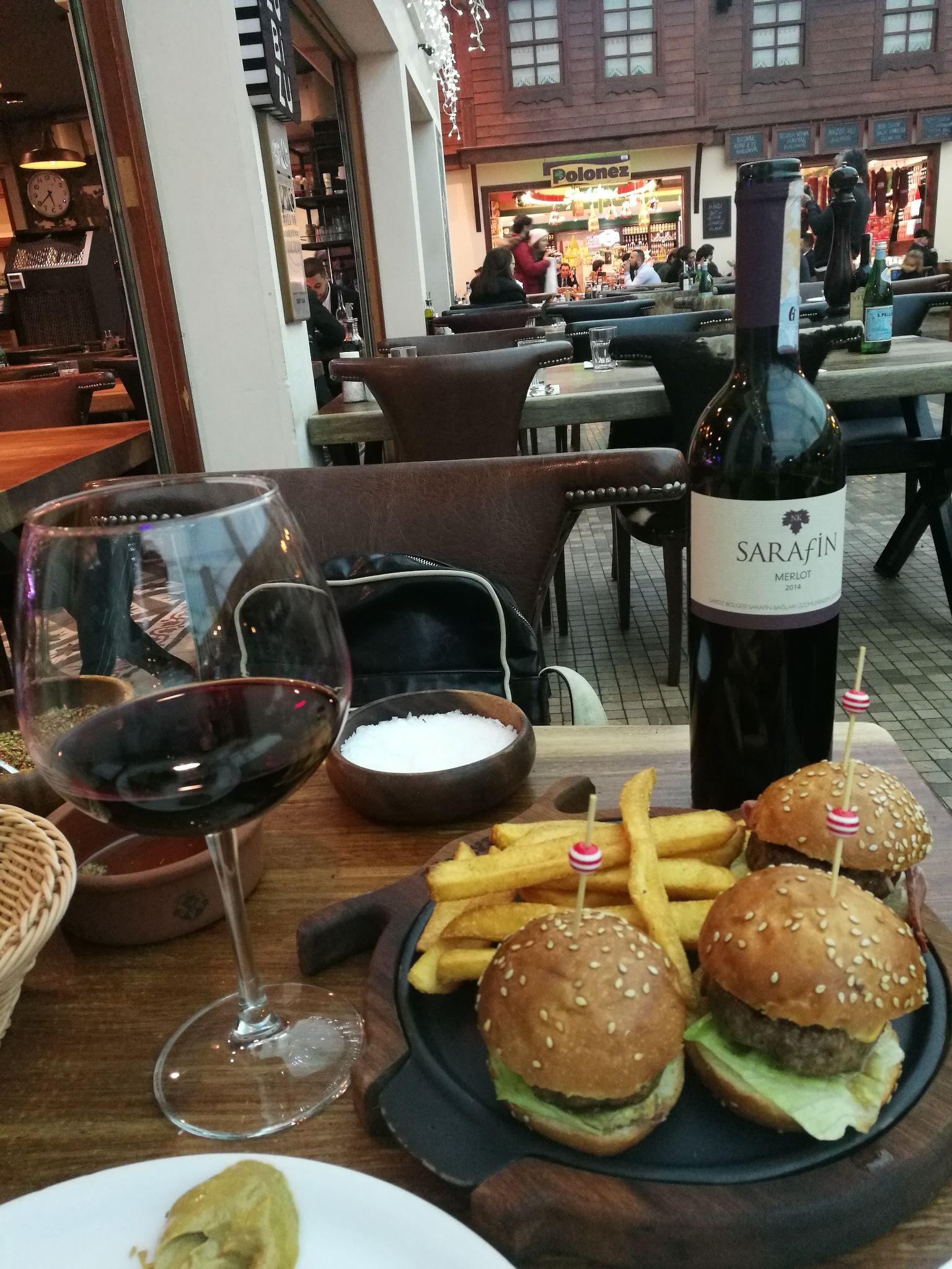 一个人去餐厅吃饭是什么感受? - 知乎