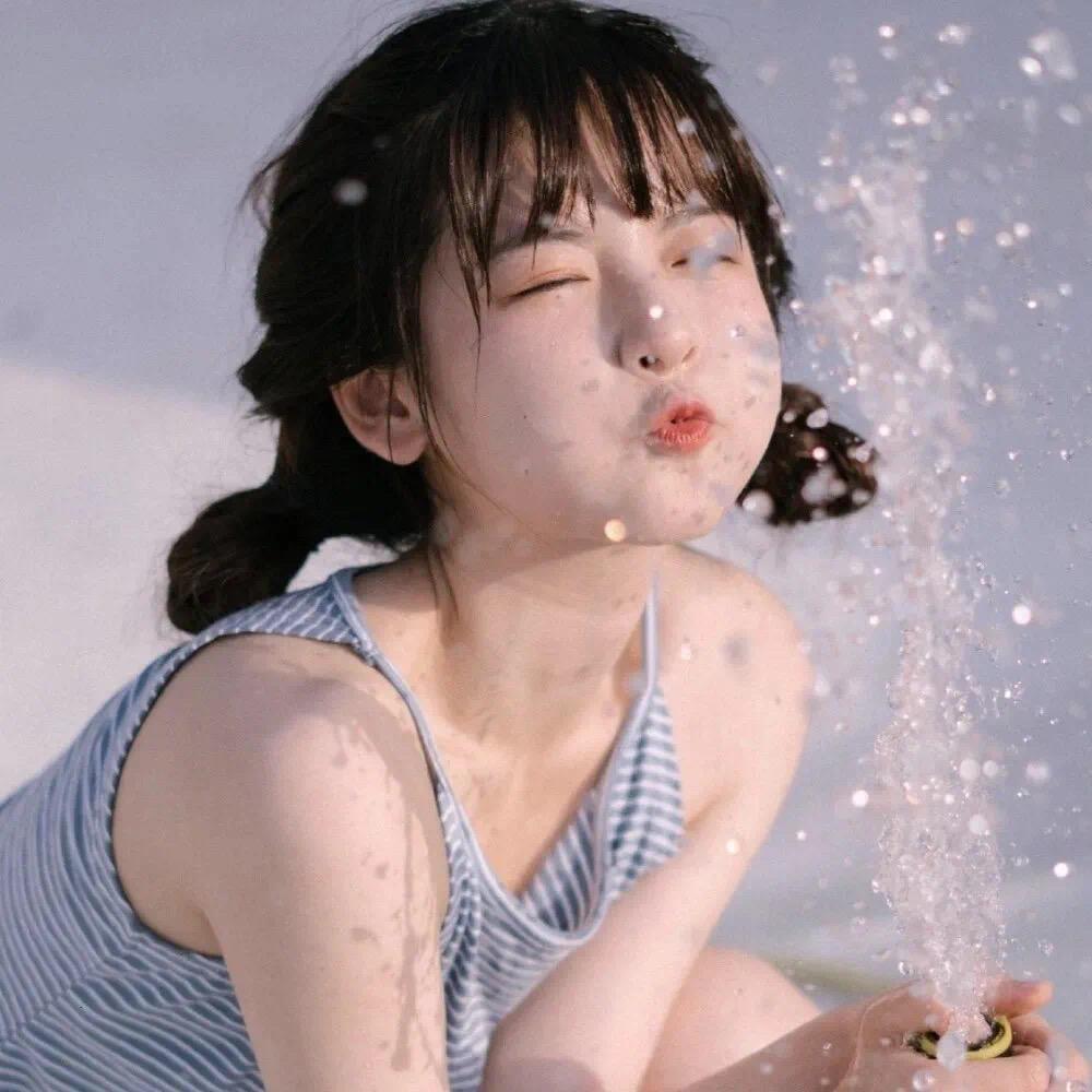 有没有那种笑的很开心的女生头像