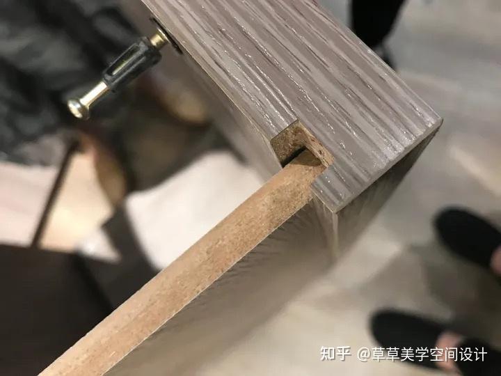 欧派背板卡槽封边吗欧派索背板卡槽的索菲亚背板打钉工艺网上都各说各