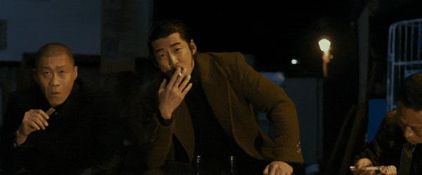 《UDT：我们小区特工队》笑不活了，这两位“恶人”演喜剧超有料