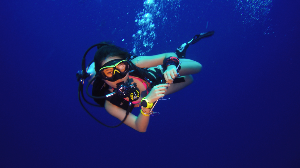 女性穿比基尼潜水需要注意什么?