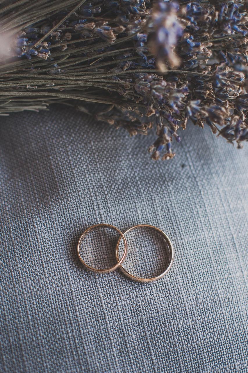 玫瑰钻戒多少钱