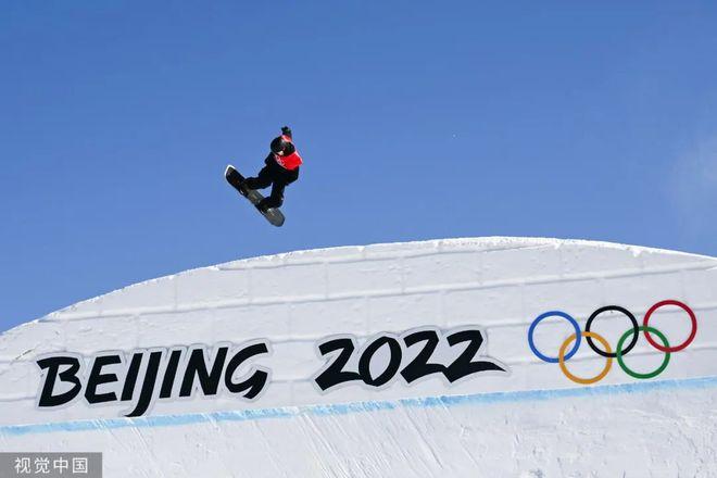 2022北京冬奥会单板滑雪男子坡面障碍技巧苏翊鸣夺得银牌如何评价本场