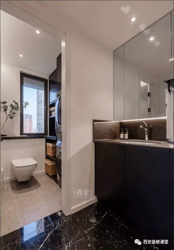 家里装修干区做半墙如图这样瓷砖贴一半另一半是乳胶漆时间长了墙面会