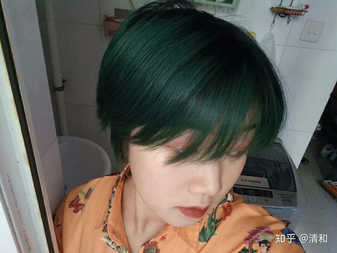 染墨绿色头发好吗