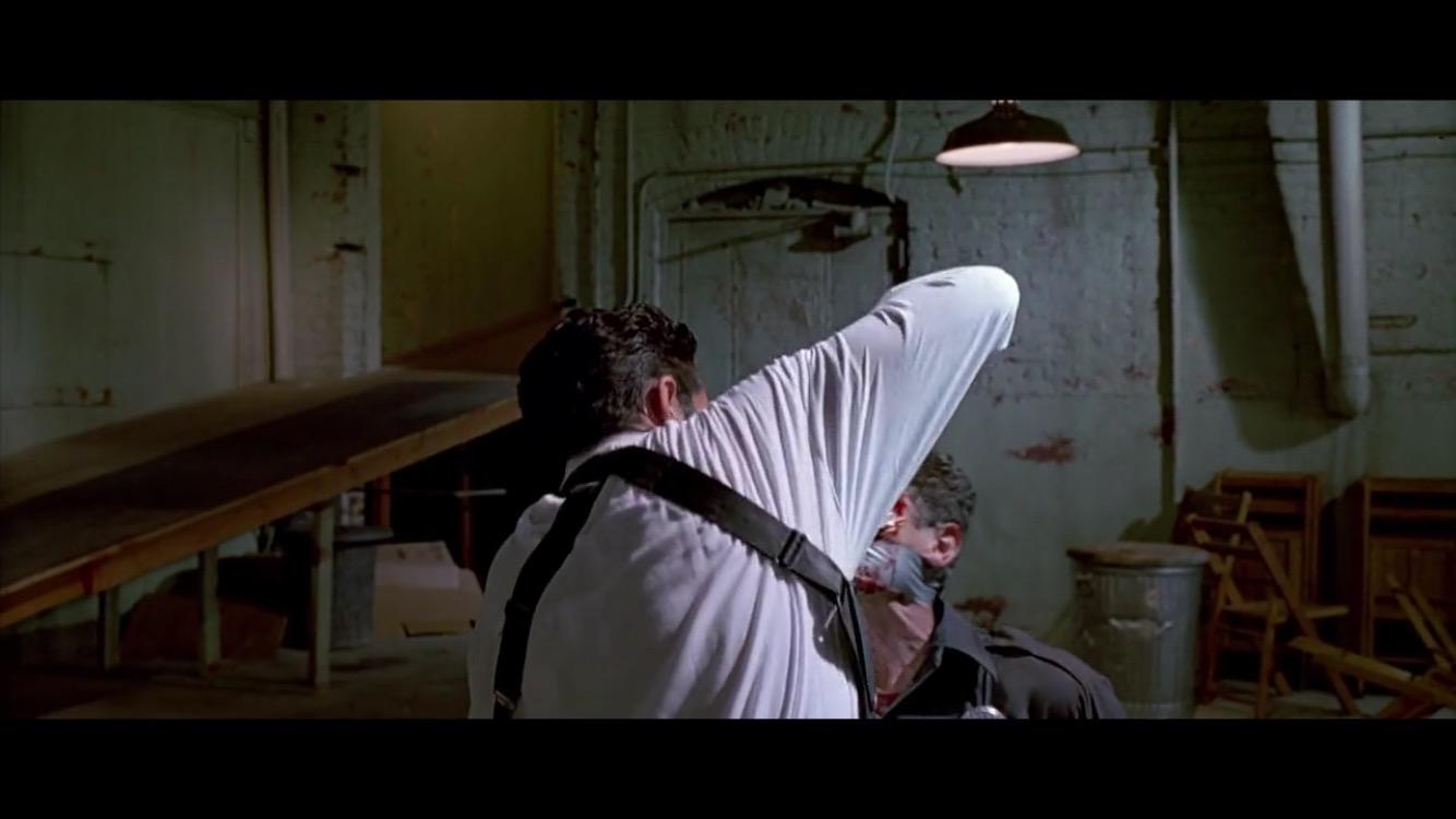 有哪些具体的镜头体现出了昆汀的暴力美学?