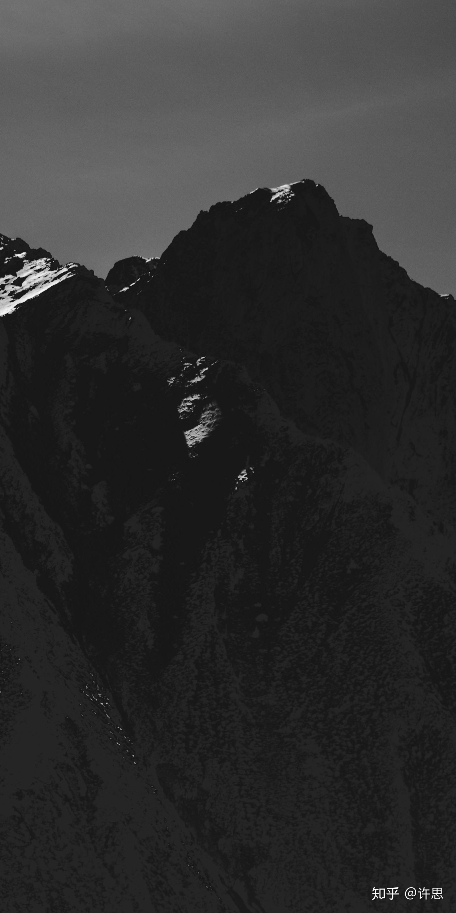 有哪些惊艳的黑色系壁纸