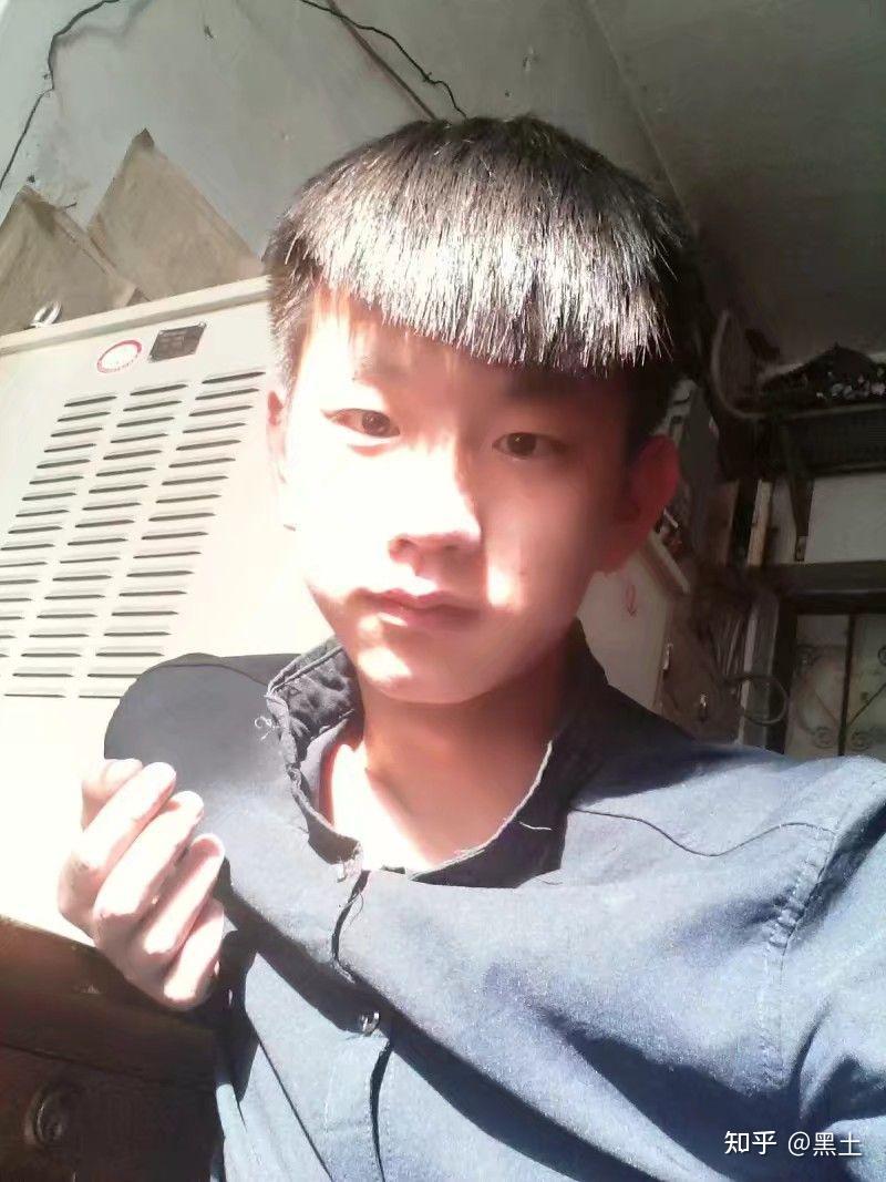 娃娃脸的男生怎么办?