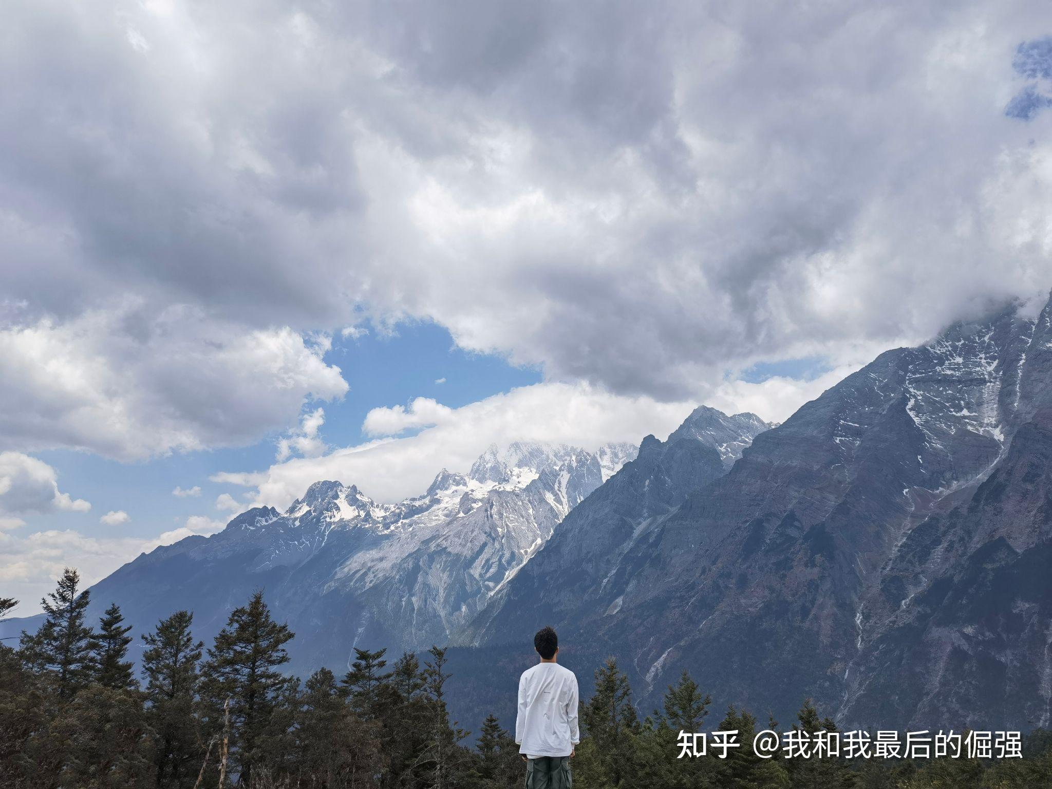 男生拍照時如何擺姿勢