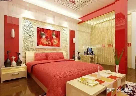 卧室床头挂婚纱照好吗