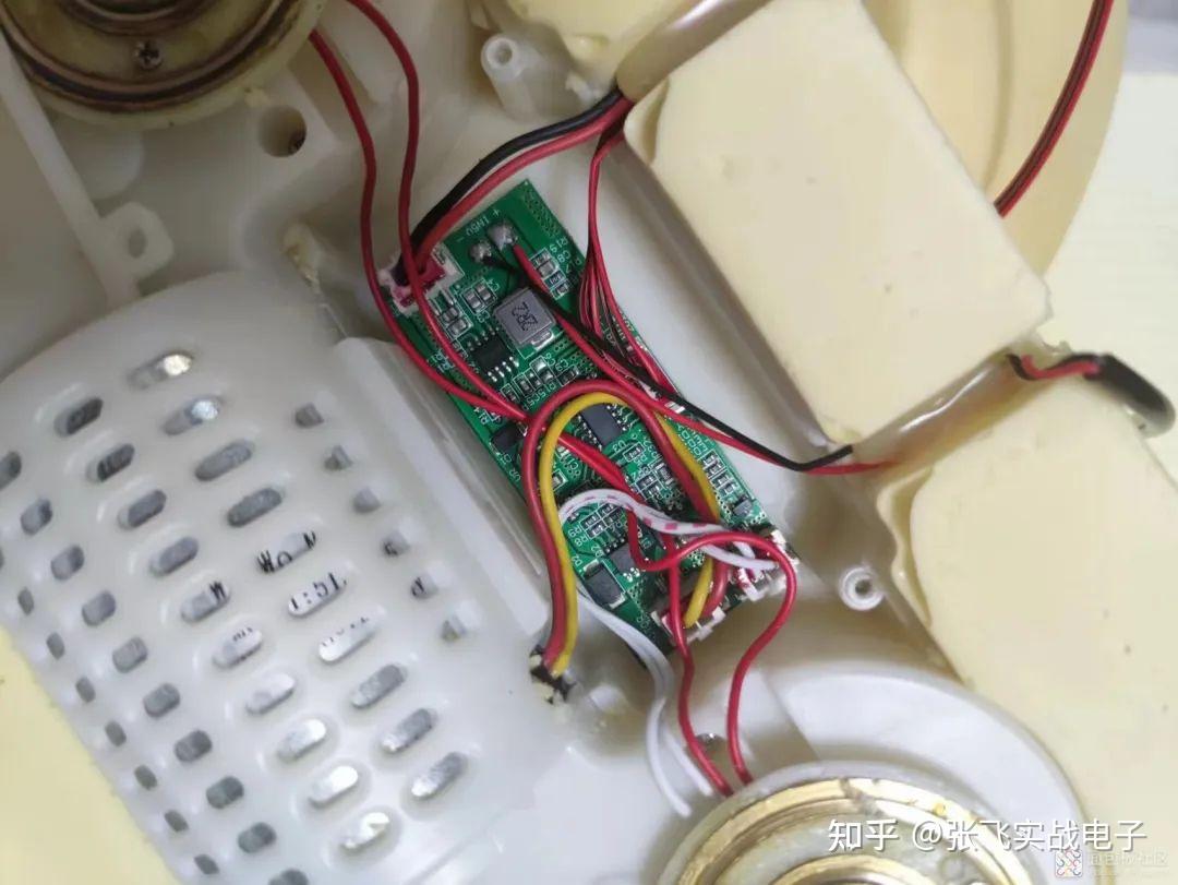拆解按摩器：有意思的按键与LED控制电路，学习借鉴一下！ - 知乎