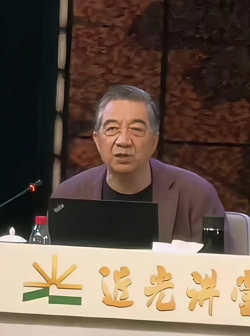 如何看待局座张召忠复出? - 知乎