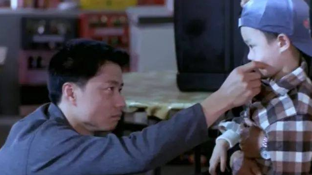 压抑的小镇青年段奕宏和一个不被放弃过的美国梦的故事|《二弟》 - 知乎