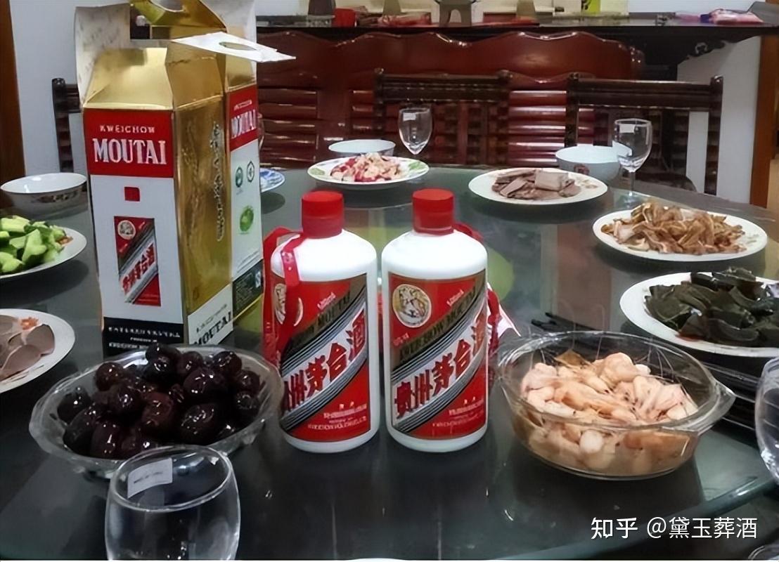 浙江衢州一男子为了和同学聚会在酒店里点了5瓶茅台万万没想到第三天