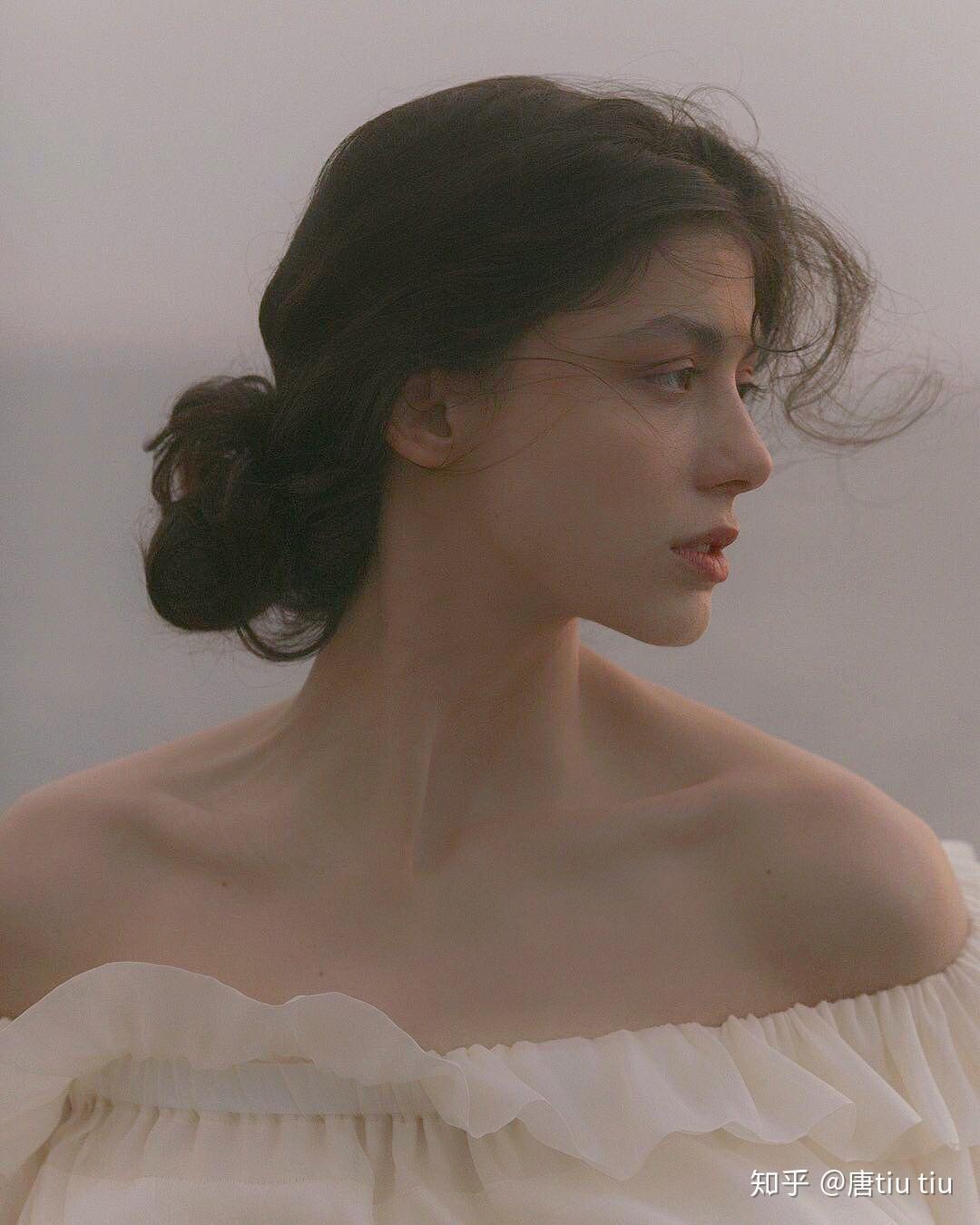 你有哪些惊艳绝色的美女手机壁纸?-美女手机壁纸高清抖音