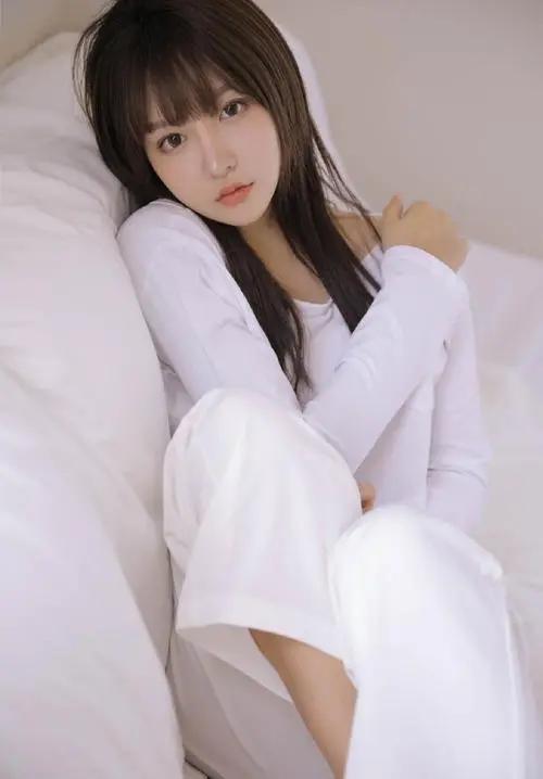 歌手张可可网络走红遭攻击重金悬赏查菜霸