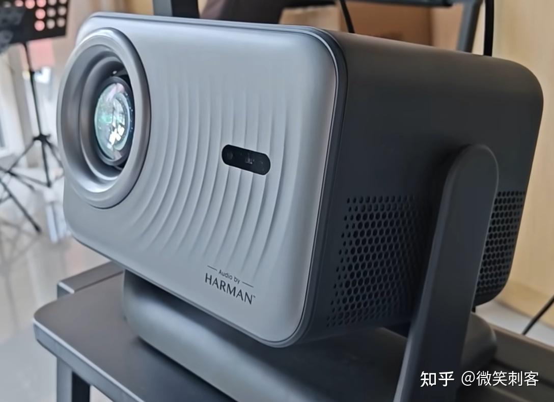 大屏看世界杯有多爽?分享哈趣H3 Ultra Max高刷投影仪的真实体验