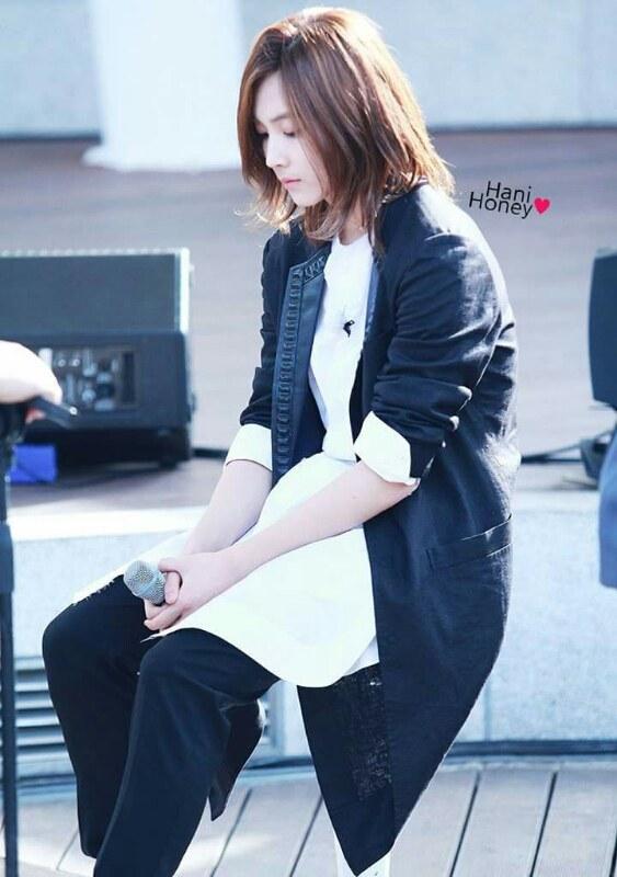 不考虑其他东西单看外表大家到底觉得seventeen的尹净汉好看还是nuest