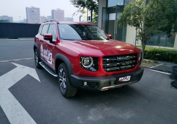 红色哈弗大狗实车亮相,主打科技配置!四驱带锁越野能力不俗 - 知乎