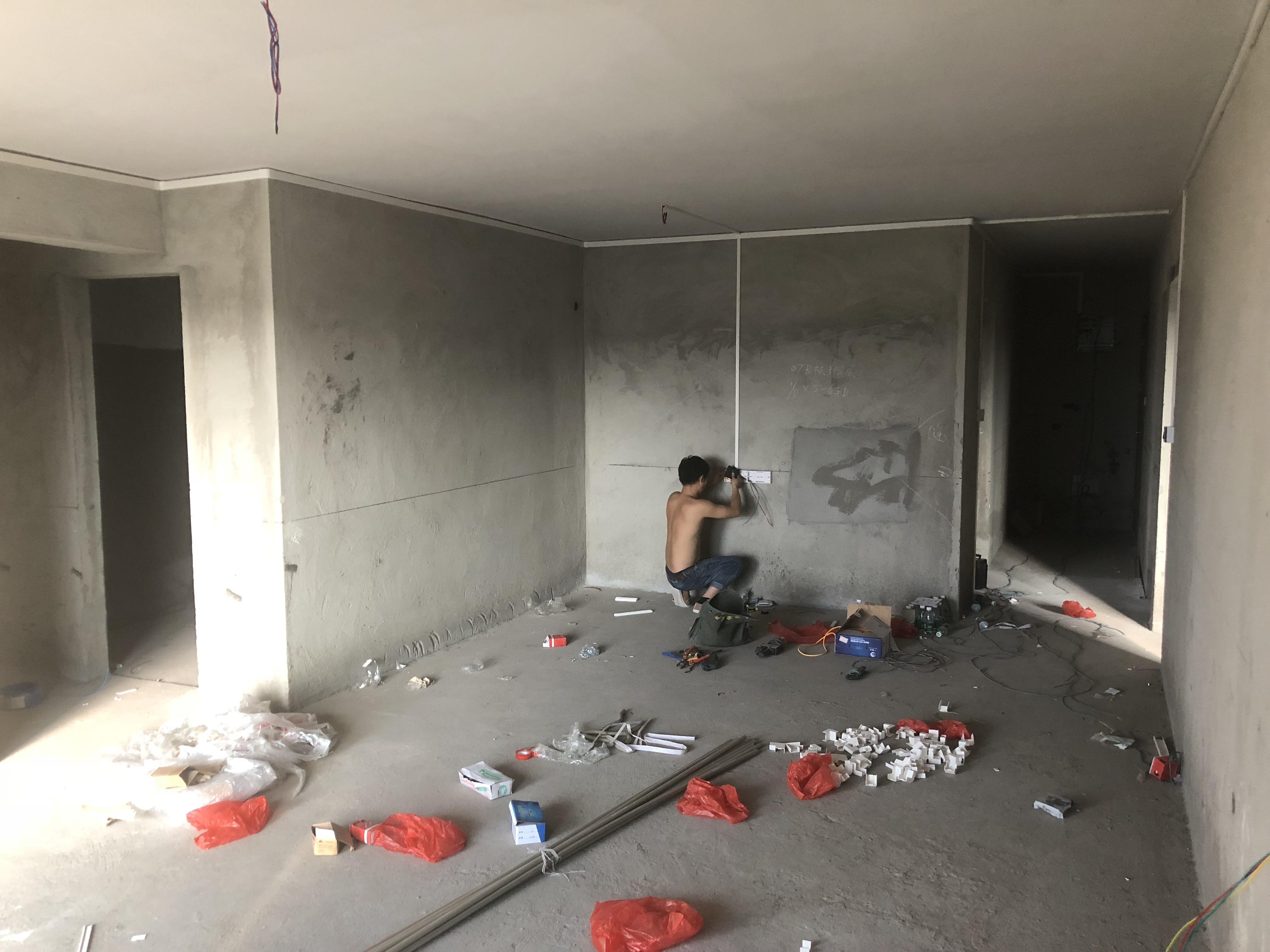 没钱装修的年轻人,悄悄住进了毛坯房 - 知乎