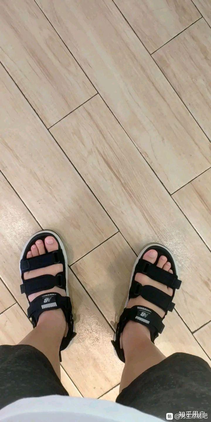 男生穿凉鞋会不会很奇怪? - 知乎