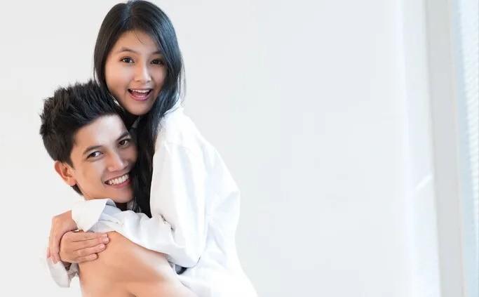 3种同房的姿势，如果希望表现能加分，该先练一练这些动作？ - 知乎