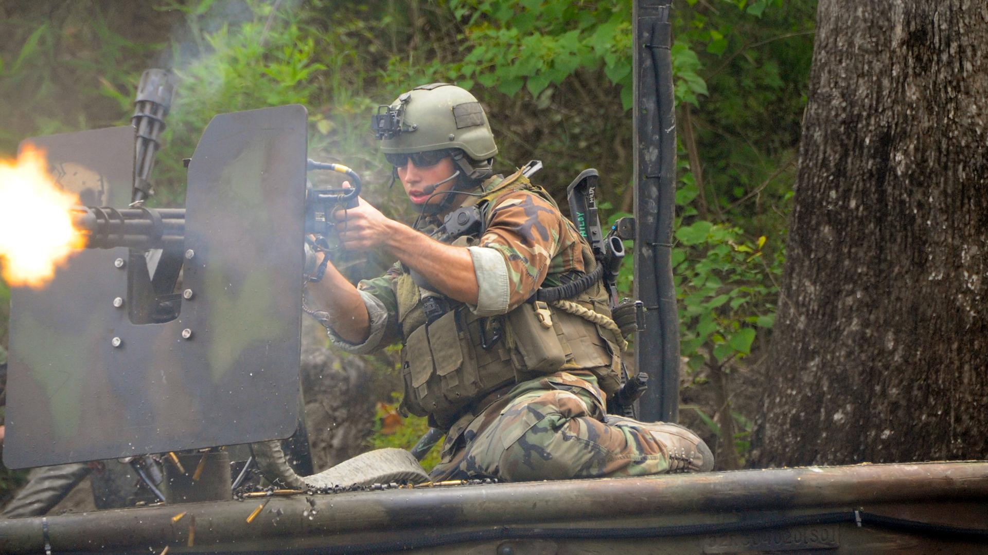 盐究一下这才叫战争大片全部真枪实弹拍摄连演员都是真实军人