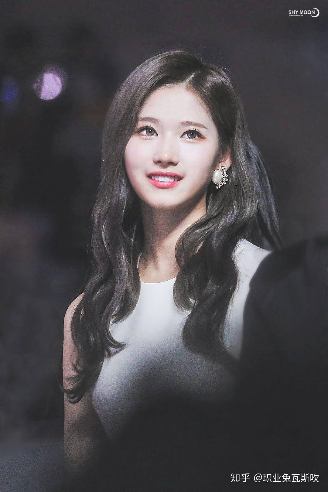 twice的凑崎纱夏sana有什么神图