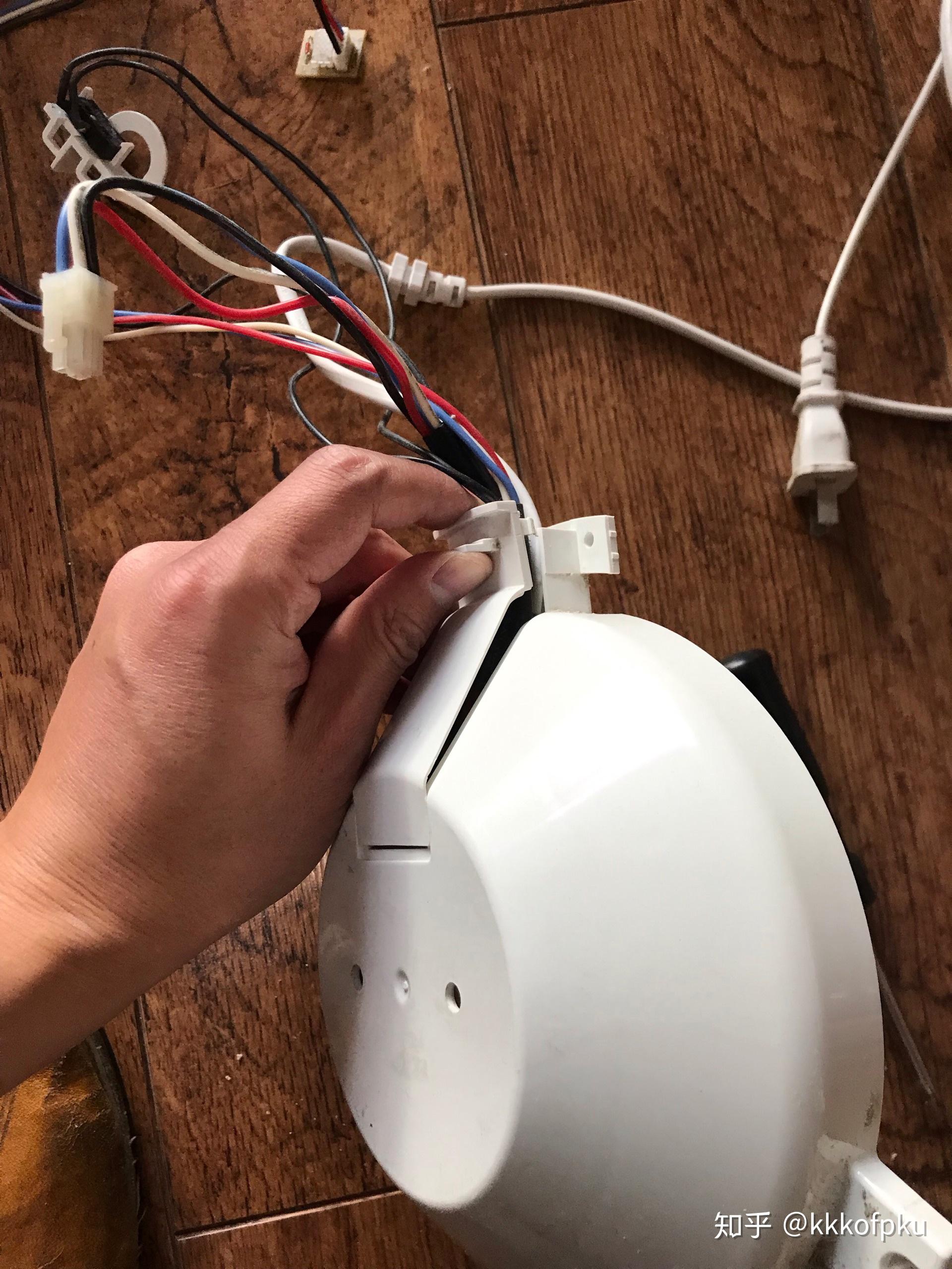 飞利浦加湿器hu4801内部风扇如何拆解