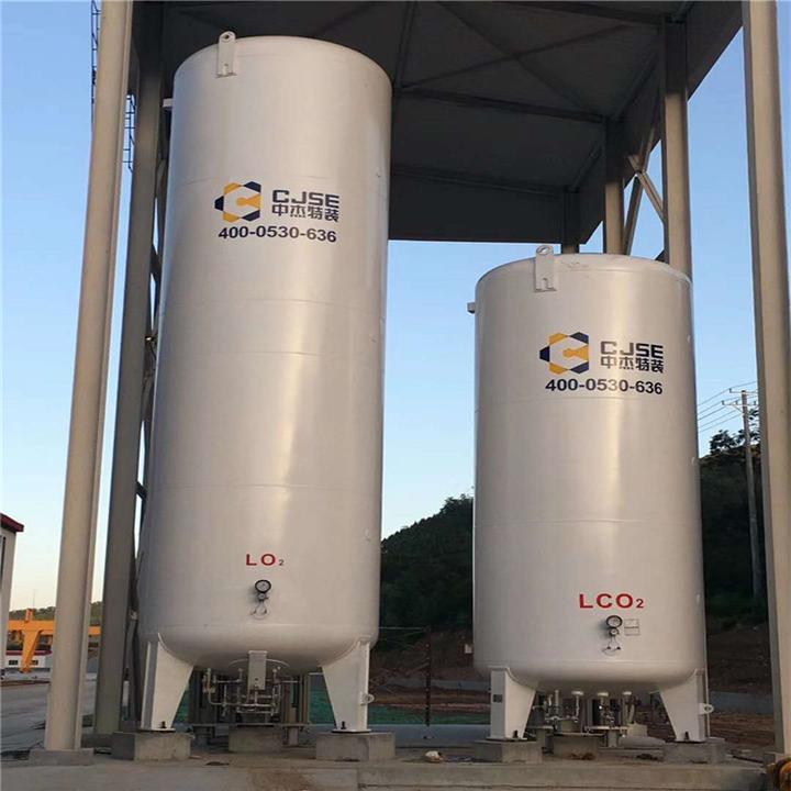 لجنة القبول والتسجيل بكلية الملك خالد العسكرية