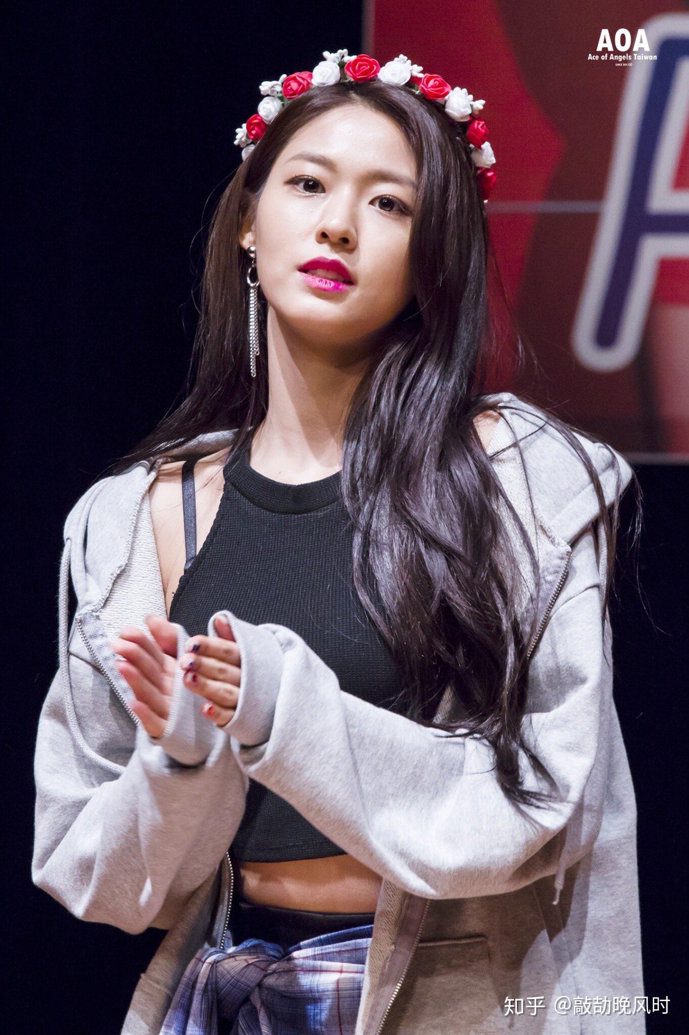 如何评价aoa成员雪炫