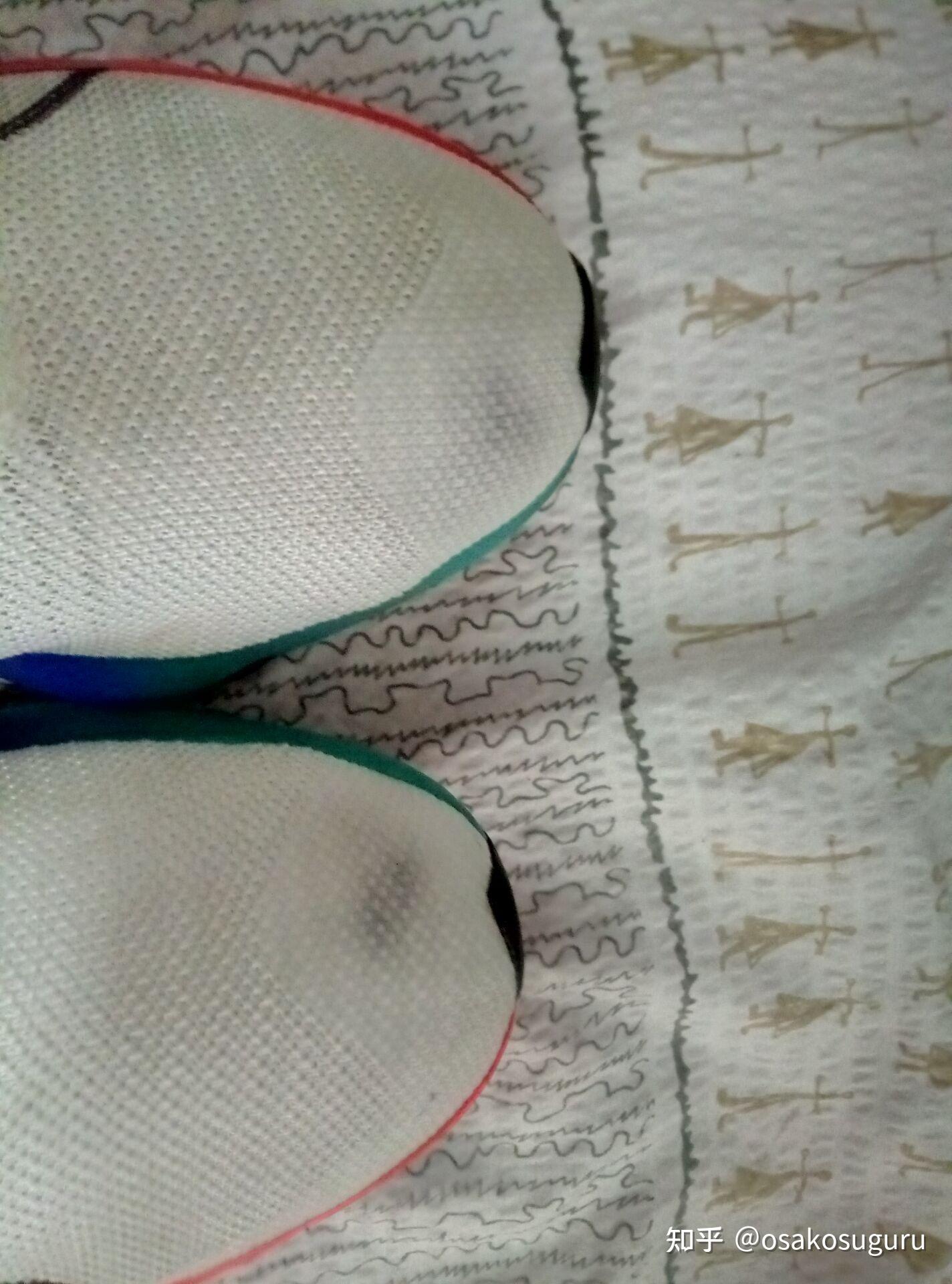 袜子掉毛粘在鞋里怎么办