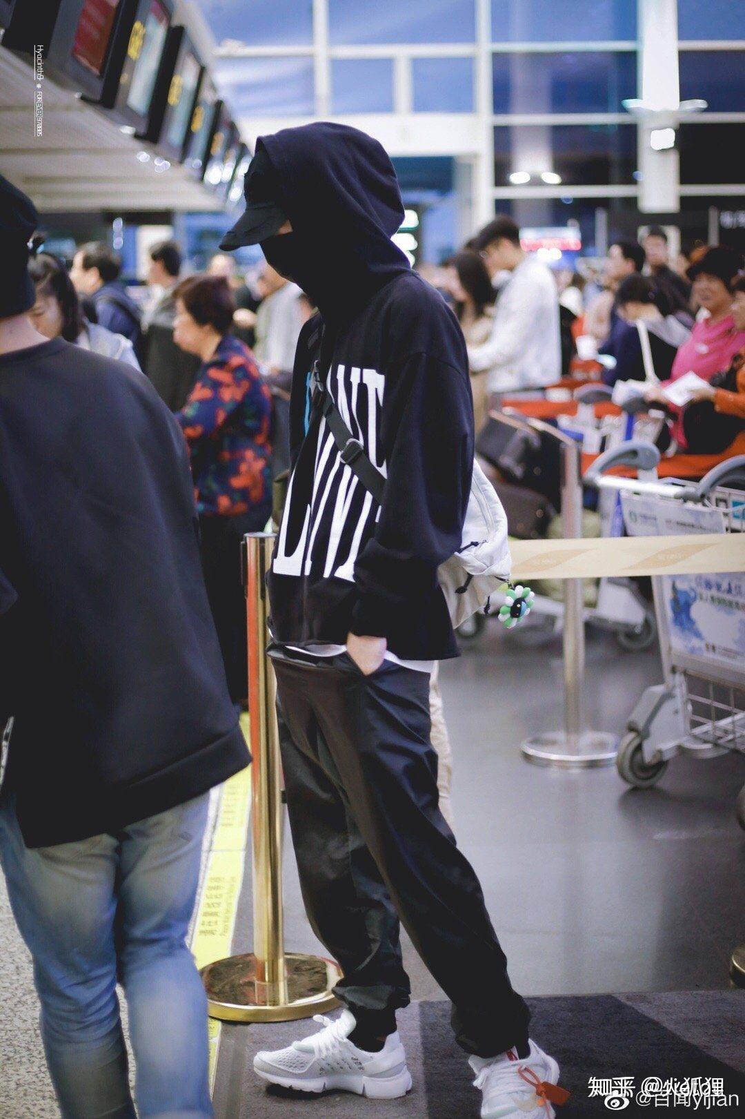 如何学习王一博的走路姿势