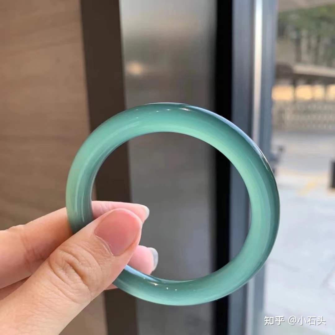 翡翠首饰回收店怎么样赚钱吗知乎(翡翠首饰回收店怎么样赚钱吗知乎视频) 第1张