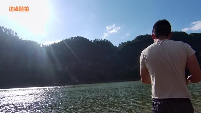 重庆周边避暑偶遇钓白条高手黄水镇周边钓鱼的地方多了去了